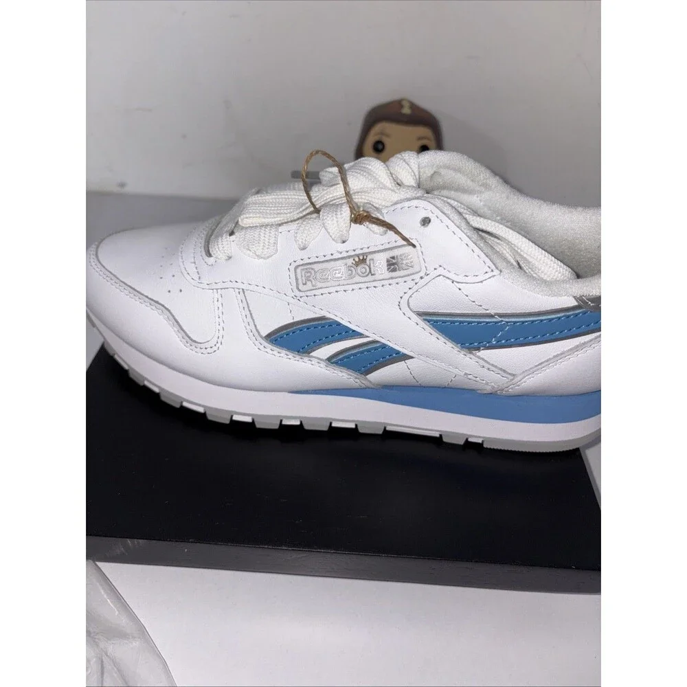 Ladies Reebok Classic 7.5 Unapologetically Angel Revolve‎ New